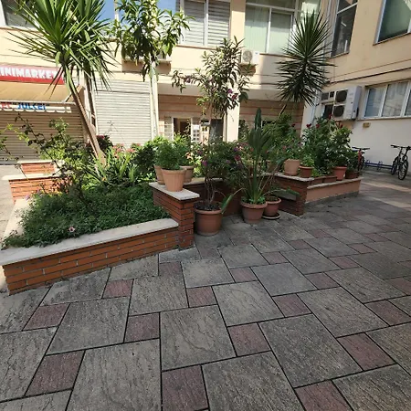 Kalpazo Skanderbeg Square * טיראנה